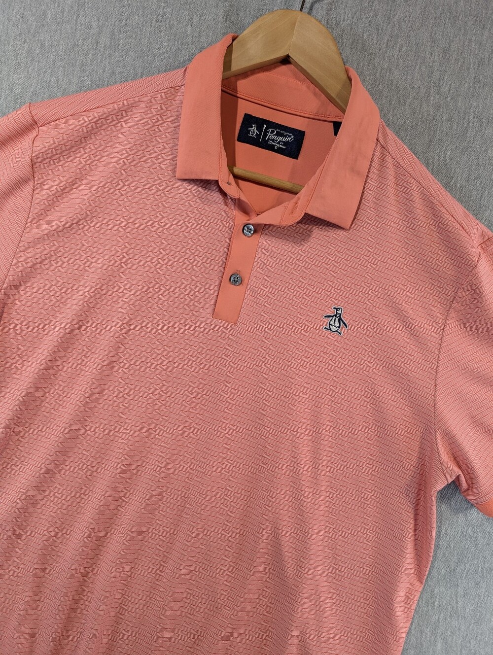 Penguin By Munsingwear Golf Polo Shirt Men's Large Salmon Geometric Print